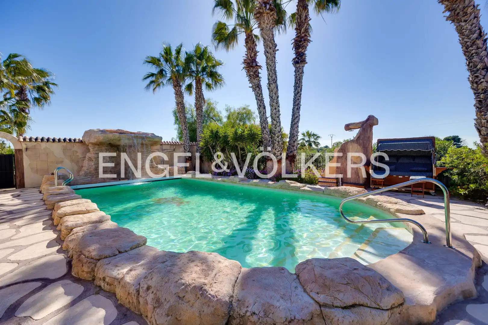 Piscina de Casa o chalet en venta en Daya Vieja con Aire acondicionado, Calefacción y Jardín privado