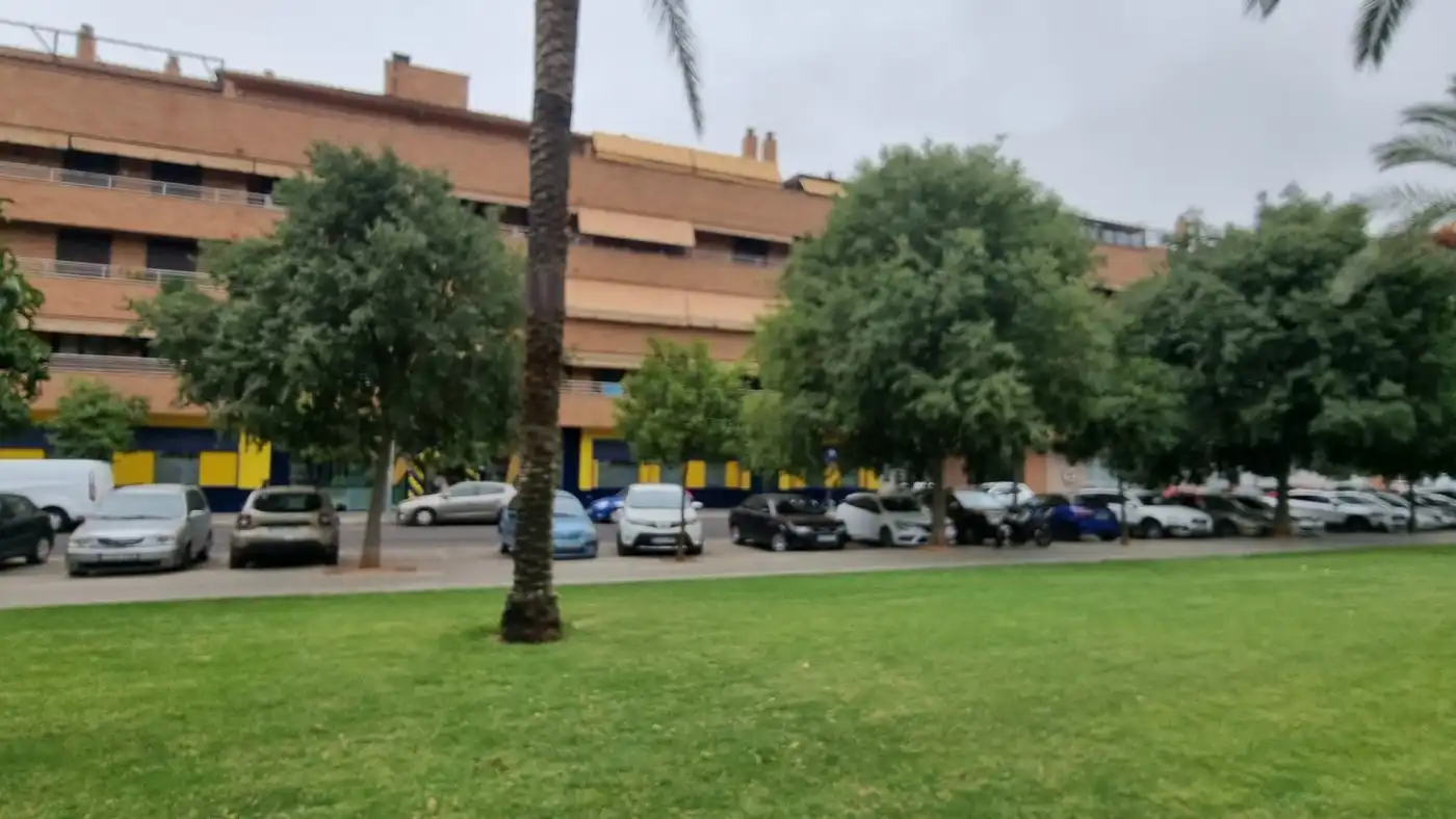 Vista exterior de Garatge en venda en Córdoba