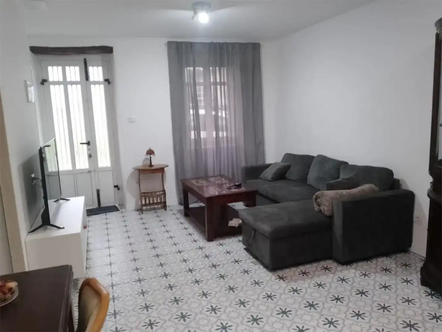 Sala d'estar de Planta baixa en venda en Valdoviño amb Jardí privat, Moblat i Forn
