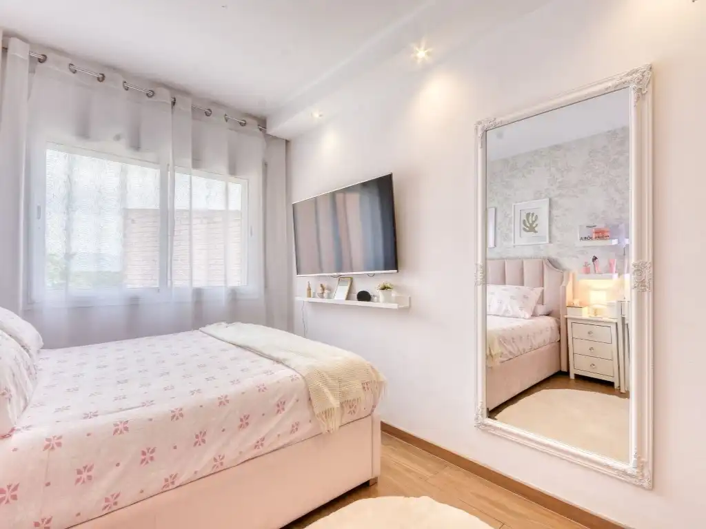 Bedroom of Flat for sale in Figueres  with Air Conditioner