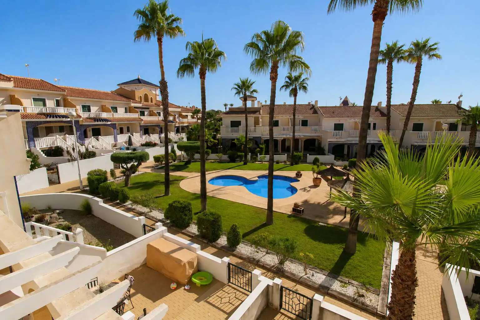 Exterior view of Houses for sale in Rojales  with Air Conditioner, Private garden and Terrace