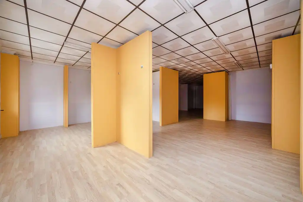 Business premises for sale in C/ Canalejas, imagen 16