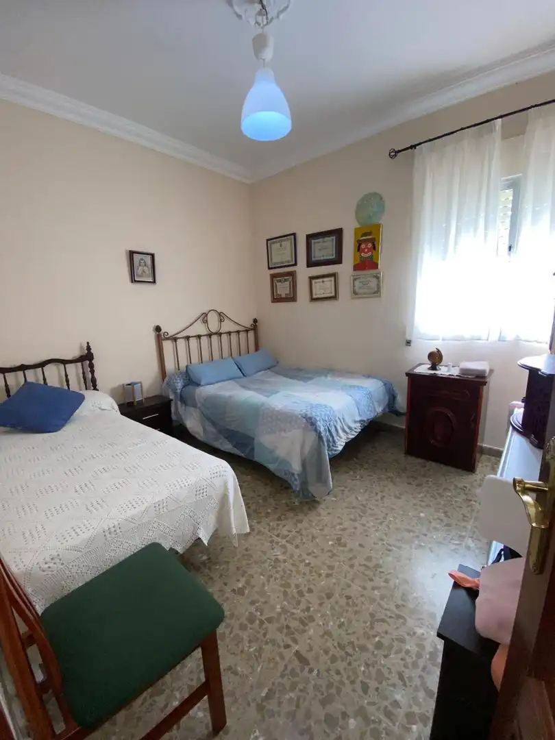 Dormitori de Casa o xalet en venda en Marchena