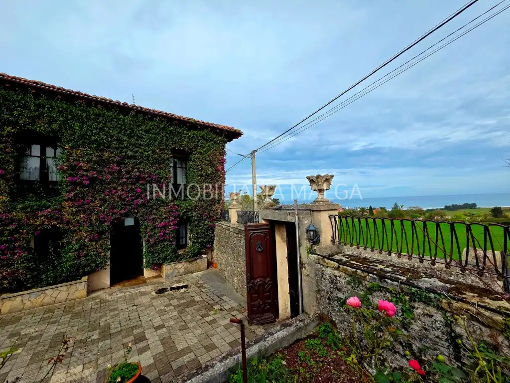 Vista exterior de Casa o chalet en venta en Caravia, Asturias