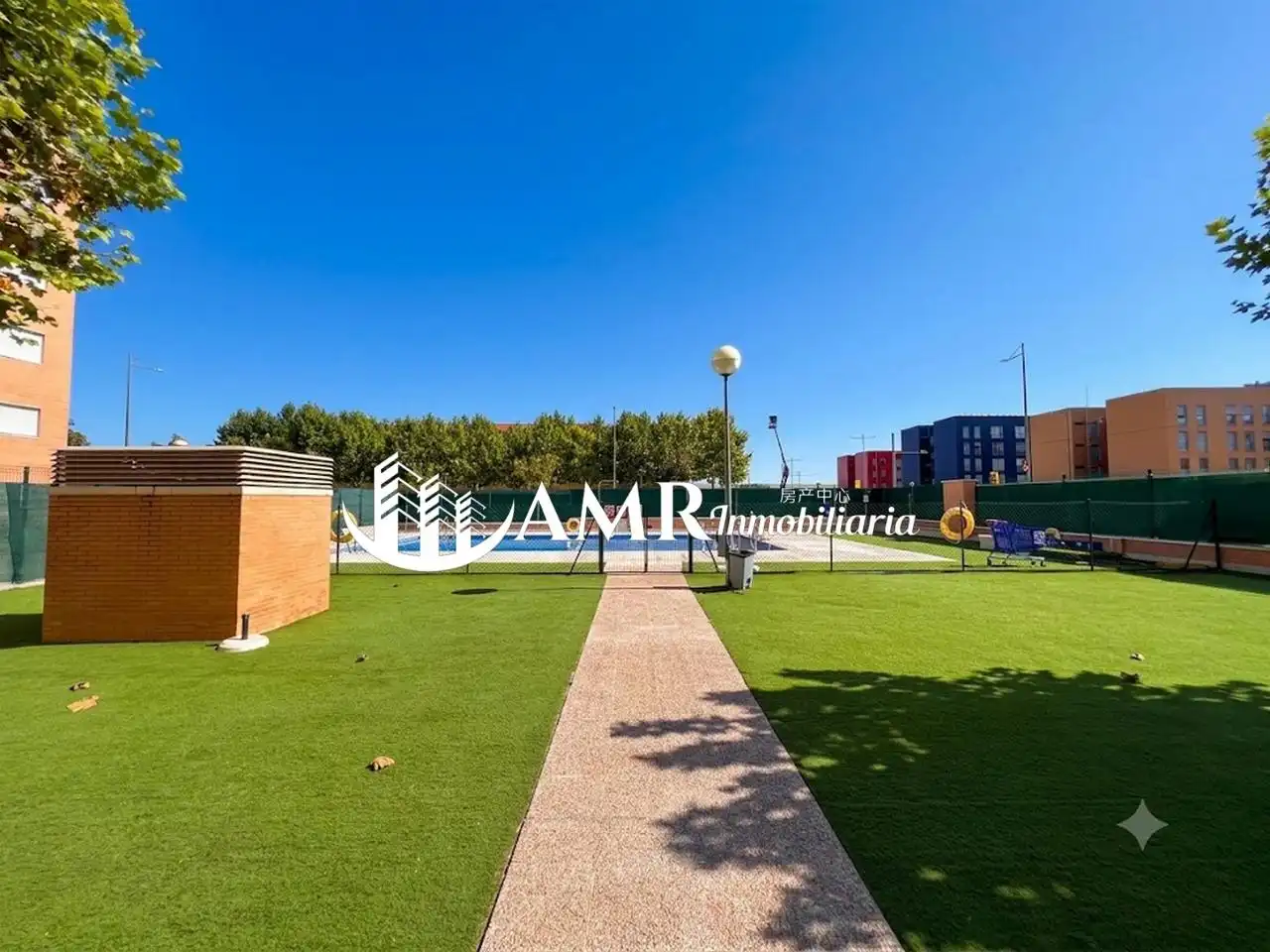 Piscina de Piso en venta en Parla con Aire acondicionado, Calefacción y Trastero