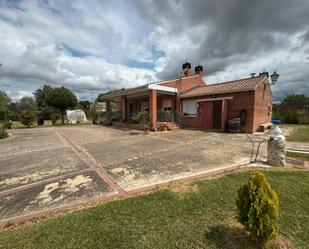 Garden of Country house for sale in Grijota  with Air Conditioner, Heating and Parquet flooring