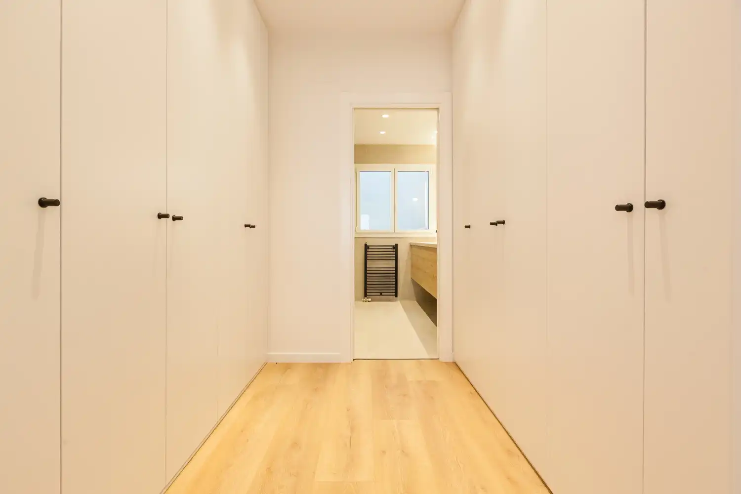 Flat for sale in Barcelona  with Air Conditioner, Heating and Oven
