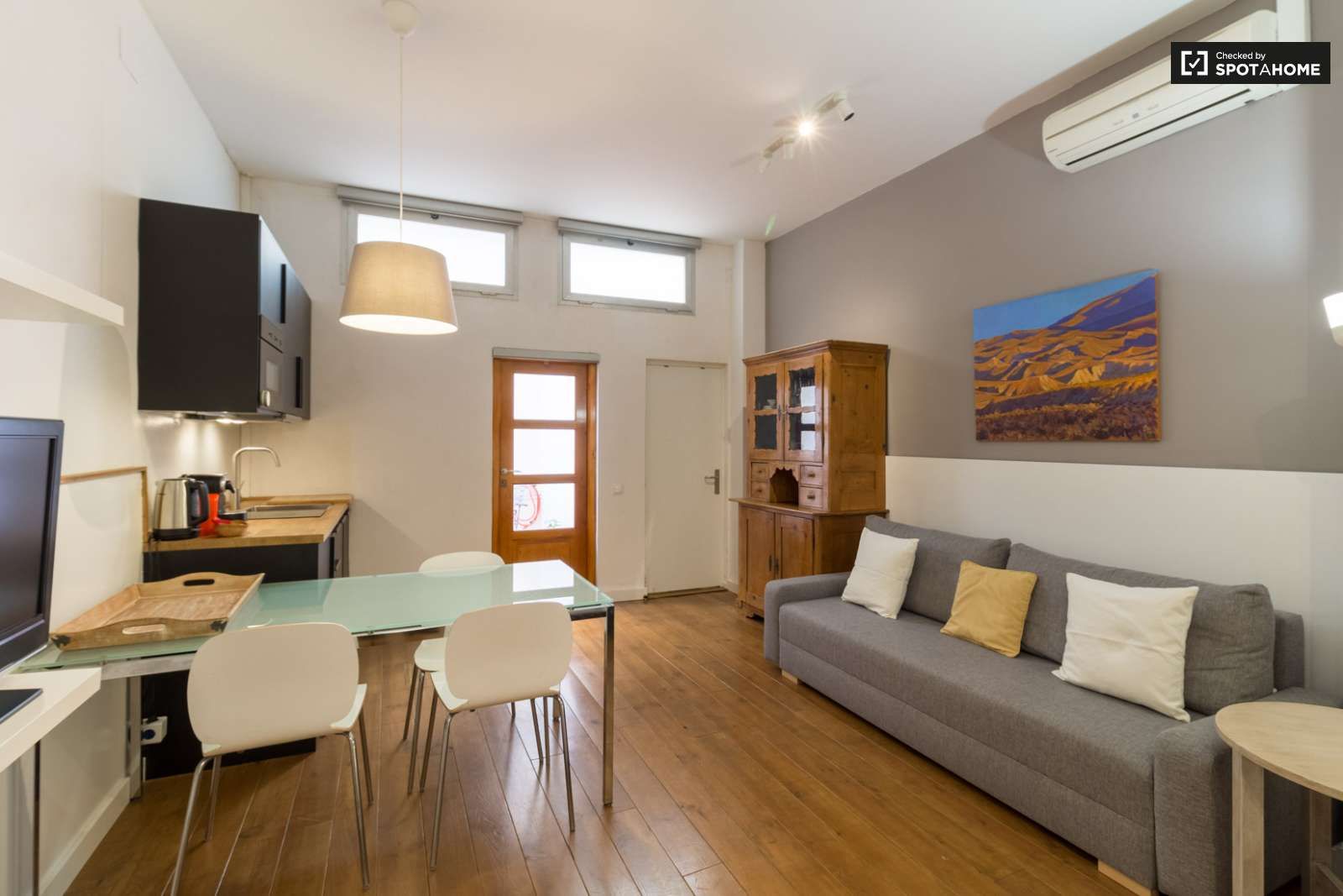 Study to share in Sant Andreu de Palomar