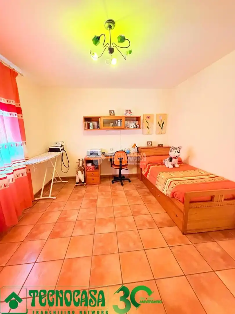 Habitación de Casa adosada en venta en Burujón con Aire acondicionado, Calefacción y Terraza