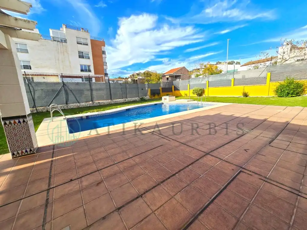Swimming pool of Duplexes for sale in Málaga  with Air Conditioner, Private garden and Terrace