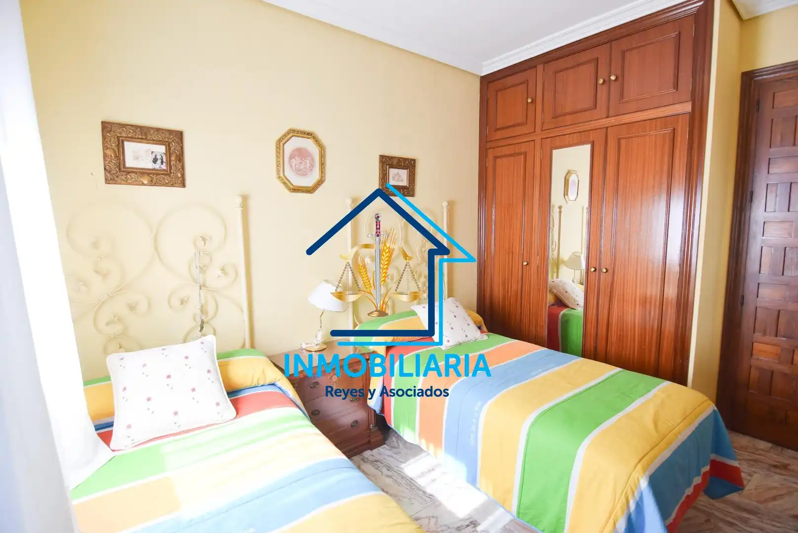Dormitori de Casa o xalet en venda en Córdoba amb Aire condicionat