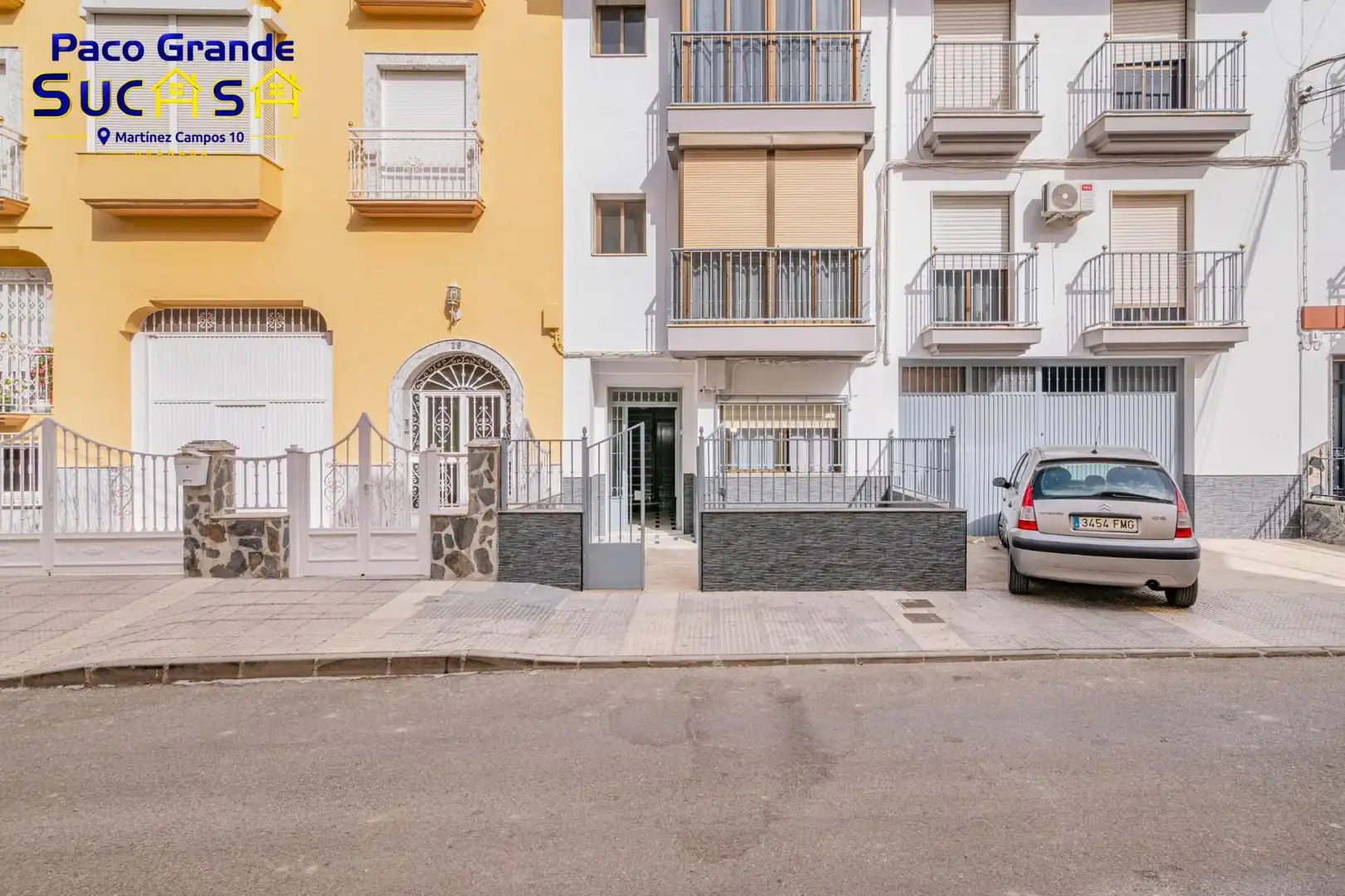 Vista exterior de Pis en venda en Loja amb Moblat i Balcó