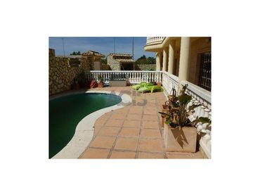 Haus mit Balkon zum Verkauf in Massalavés
