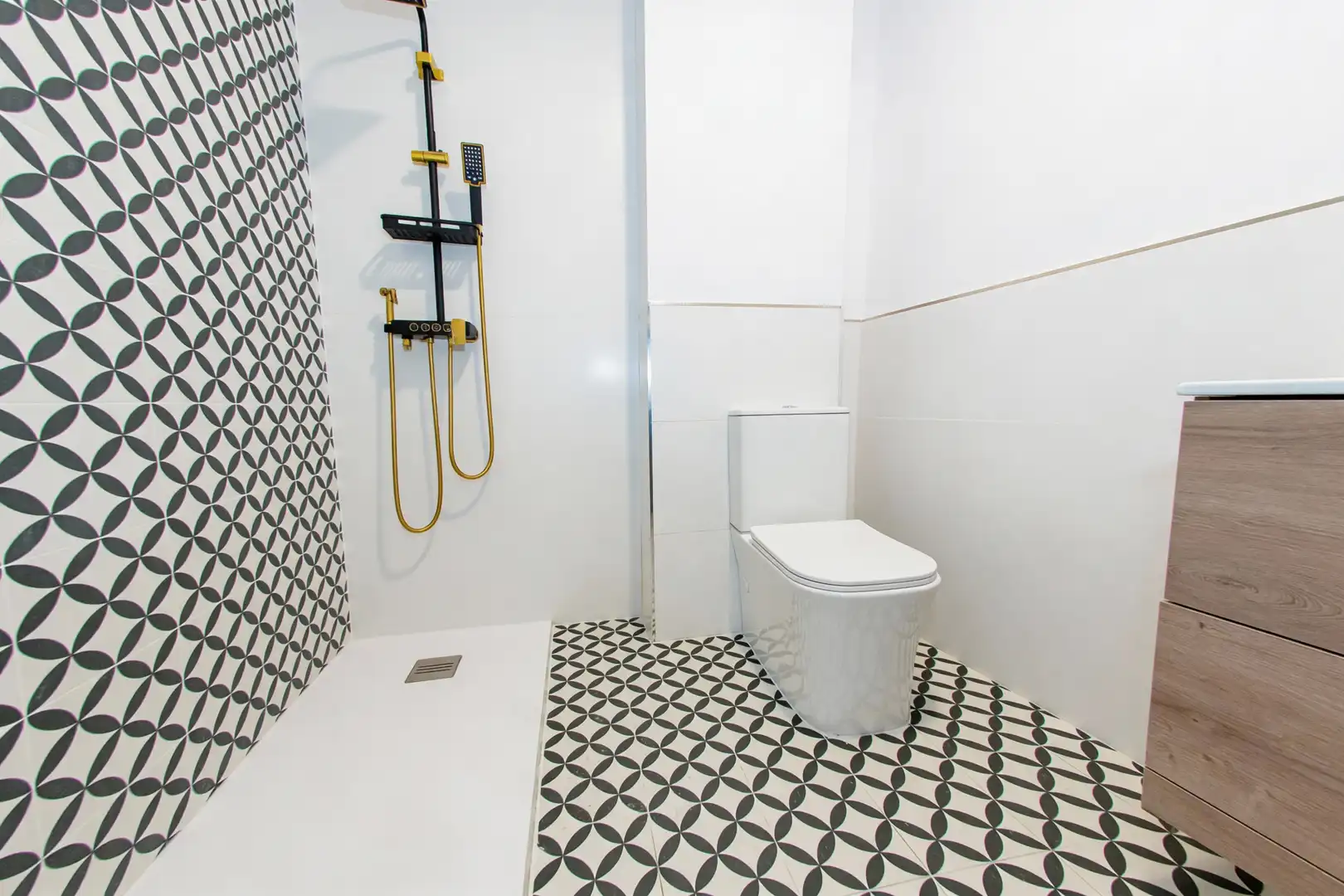 Baño de Piso en venta en Ponferrada con Calefacción y Amueblado