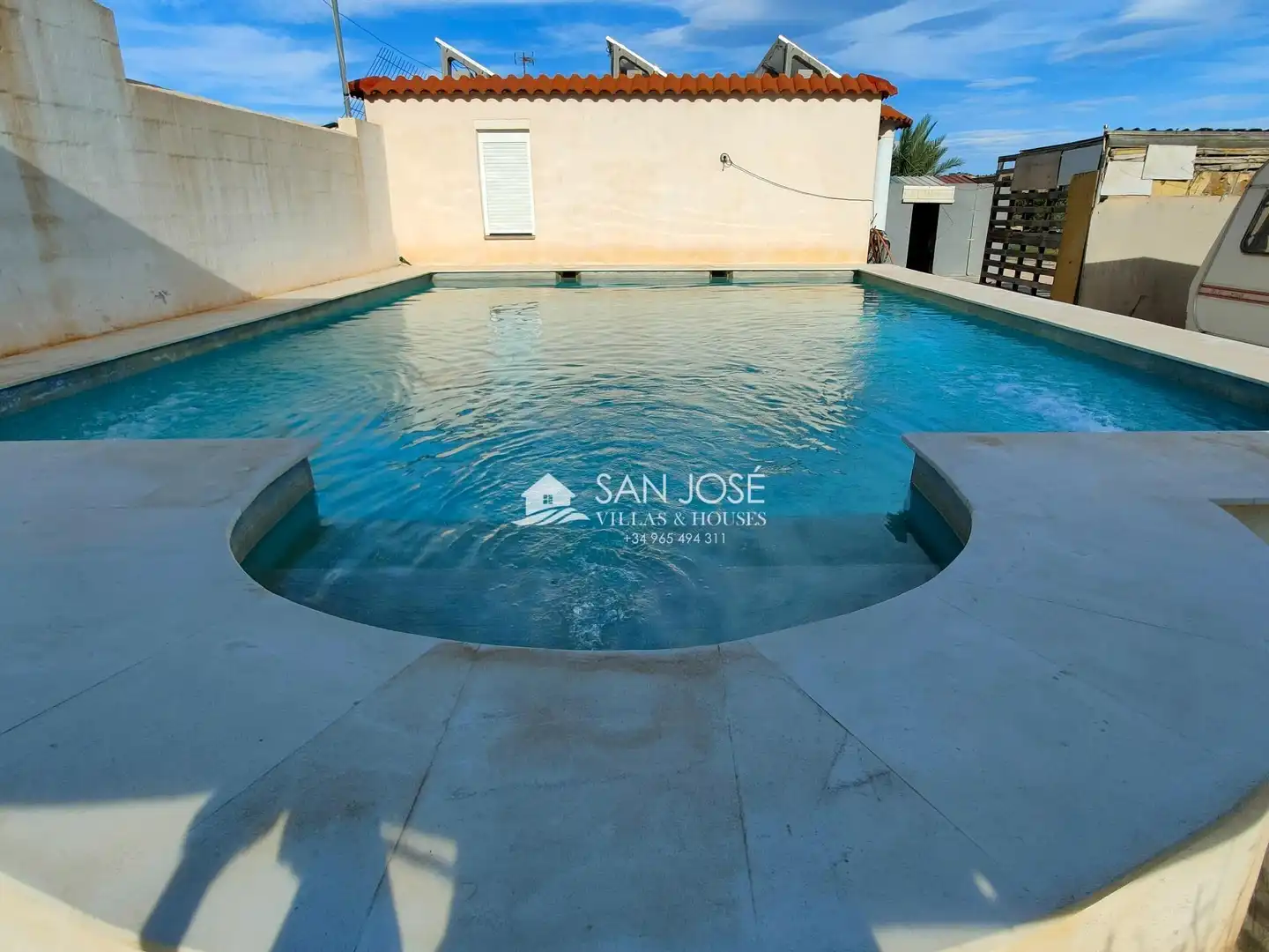 Piscina de Casa o chalet en venta en La Romana con Aire acondicionado, Jardín privado y Trastero