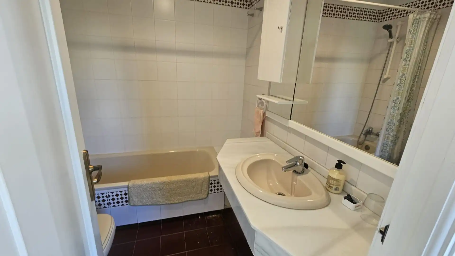 Bany de Casa adosada en venda en Benalmádena amb Terrassa, Moblat i Piscina comunitària