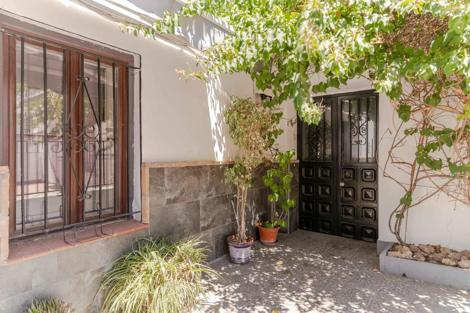 Casa adosada en venta en La Zubia con Aire acondicionado