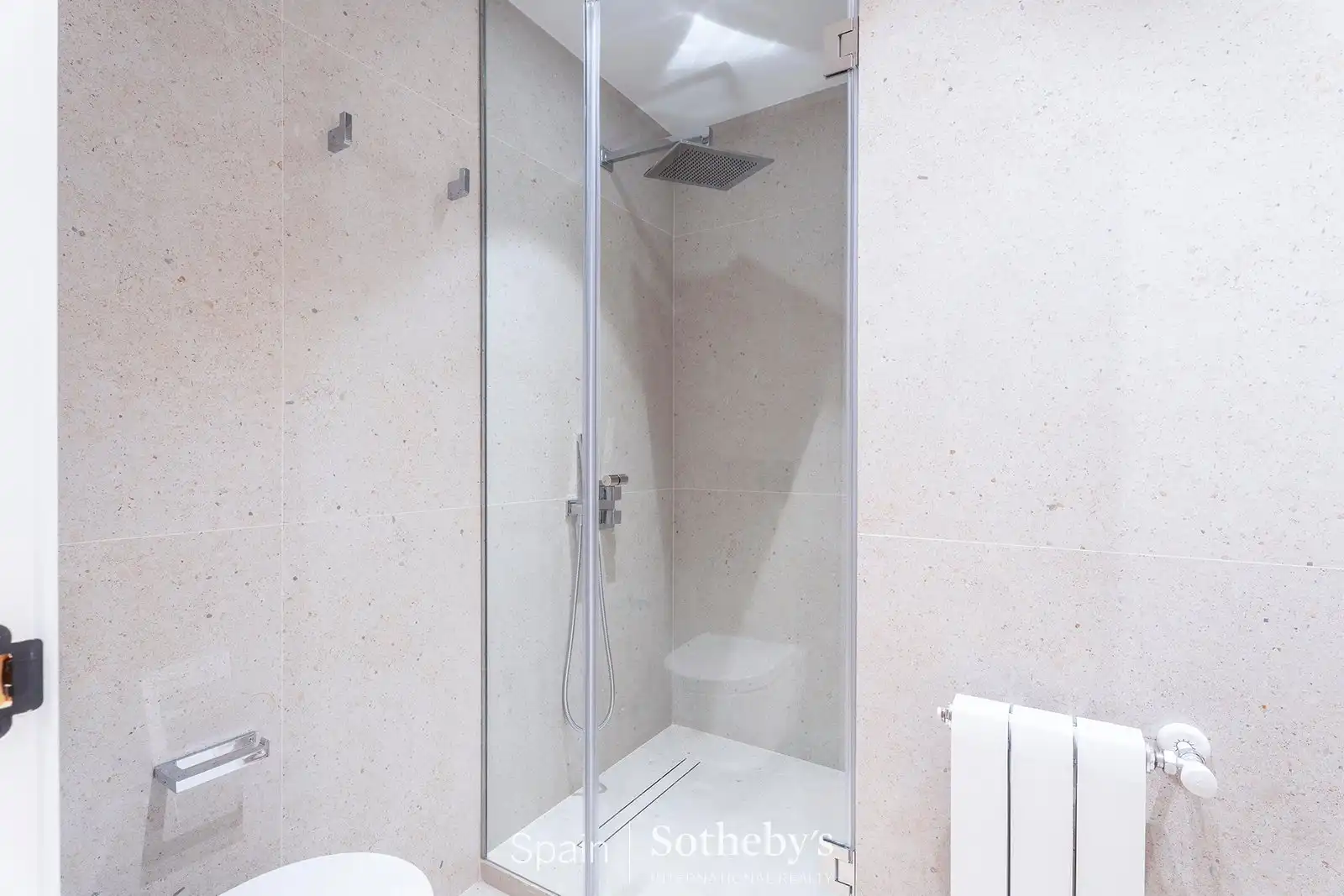 Bany de Apartament en venda en Madrid amb Aire condicionat i Calefacció