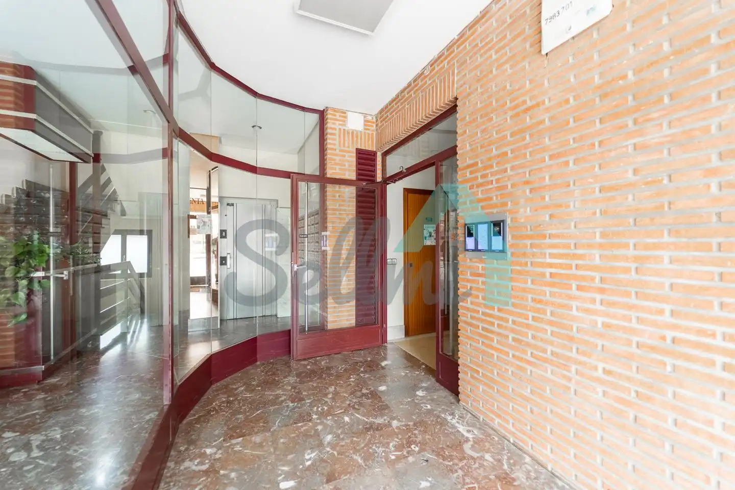 Estudi de lloguer a La Regenta, La Ería