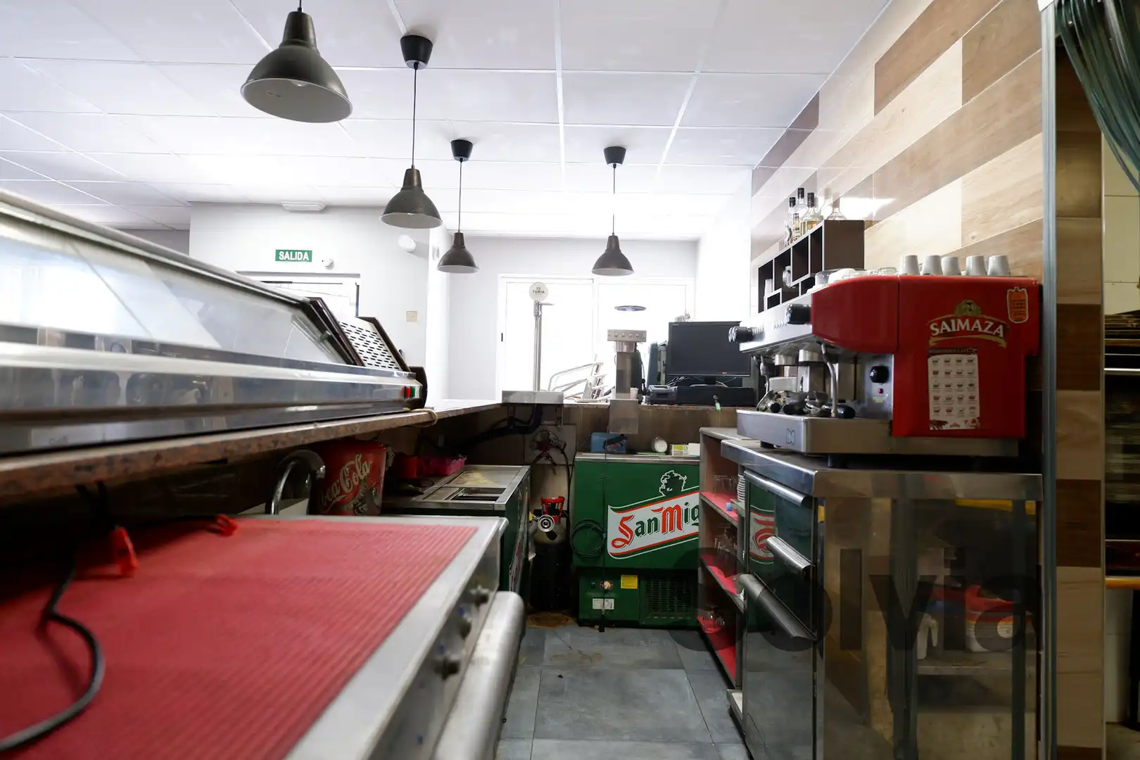 Commercial properties for sale in Avinguda de l'Advocat Fausto Caruana, El Baladre