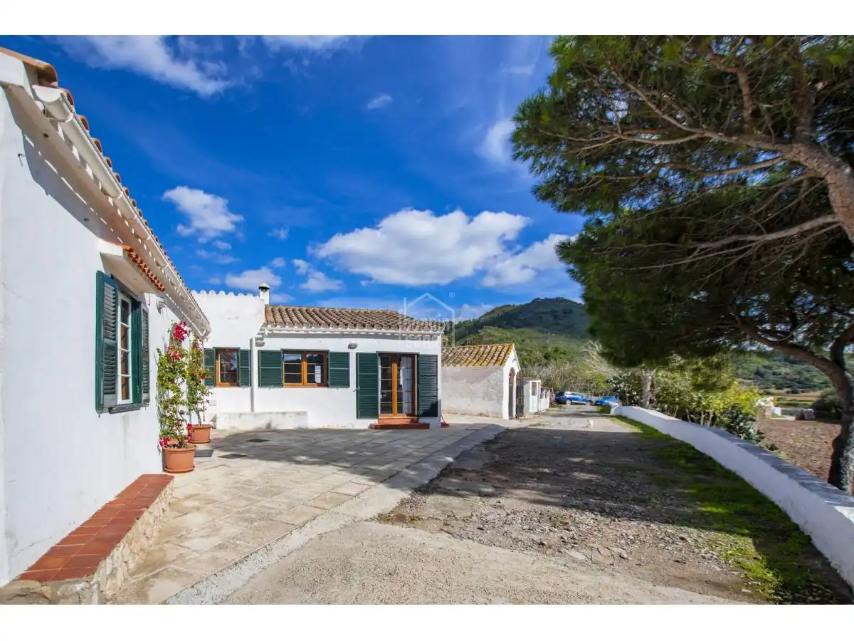 Casa rústica amb piscina en venda a Ferreries poble, imagen 66