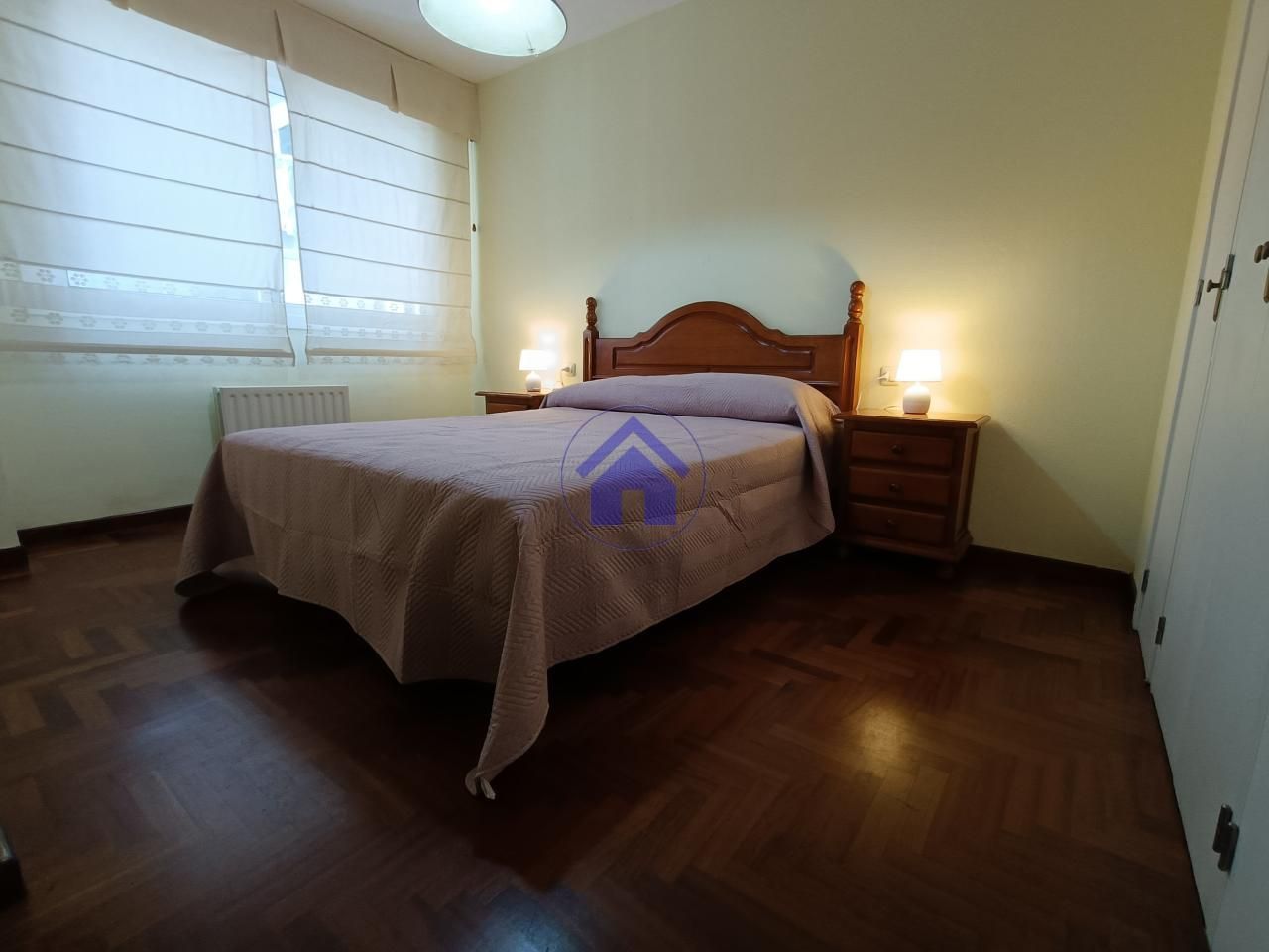 Bedroom of Flat to rent in Vigo   with Heating, Parquet flooring and Furnished