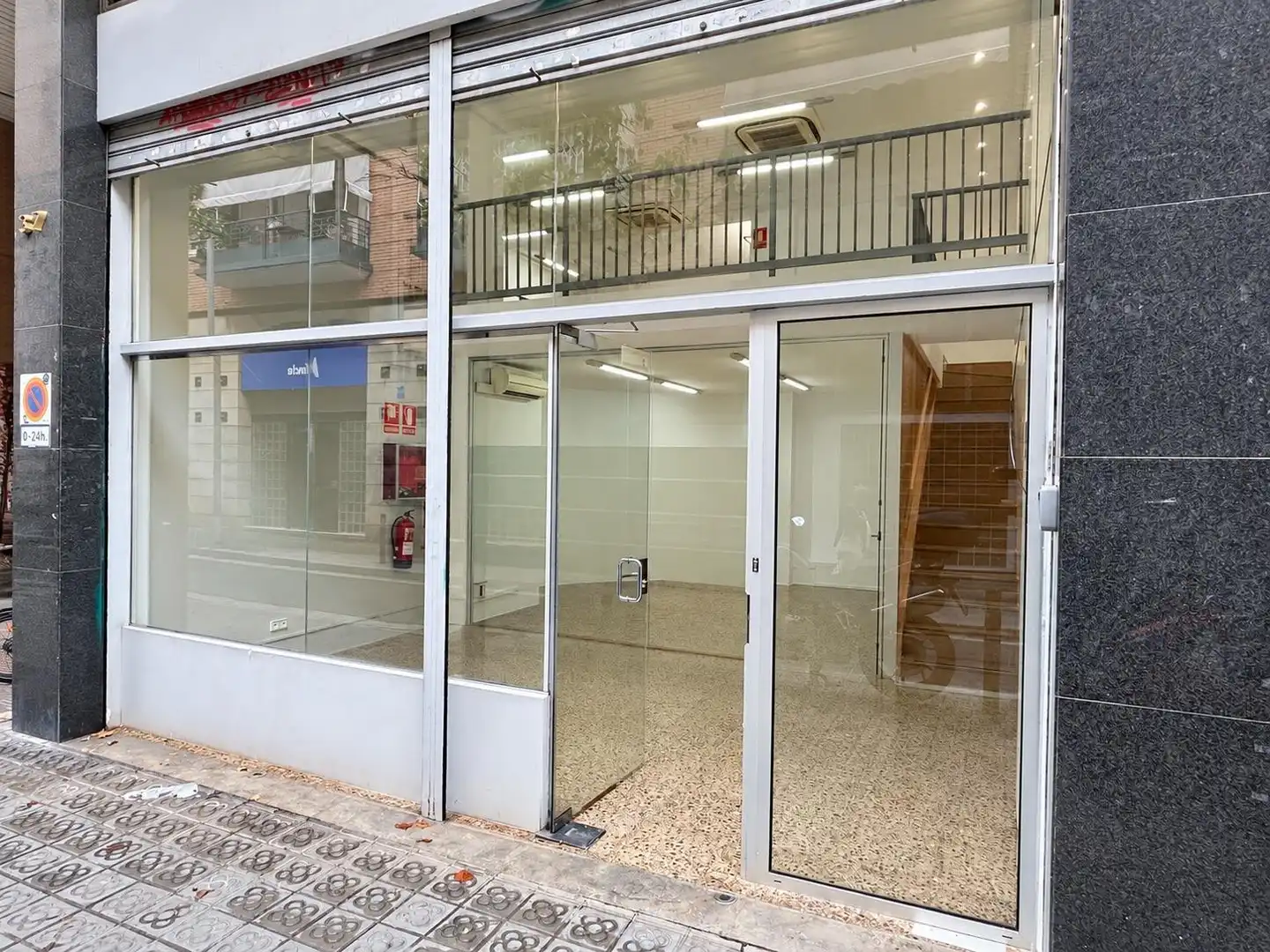 Oficina de alquiler en Les Corts