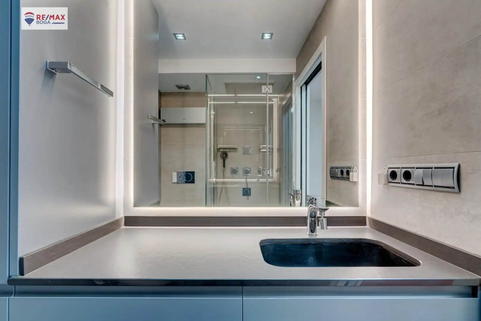 Badezimmer von Wohnung zum Verkauf in Zarautz mit Privatgarten
