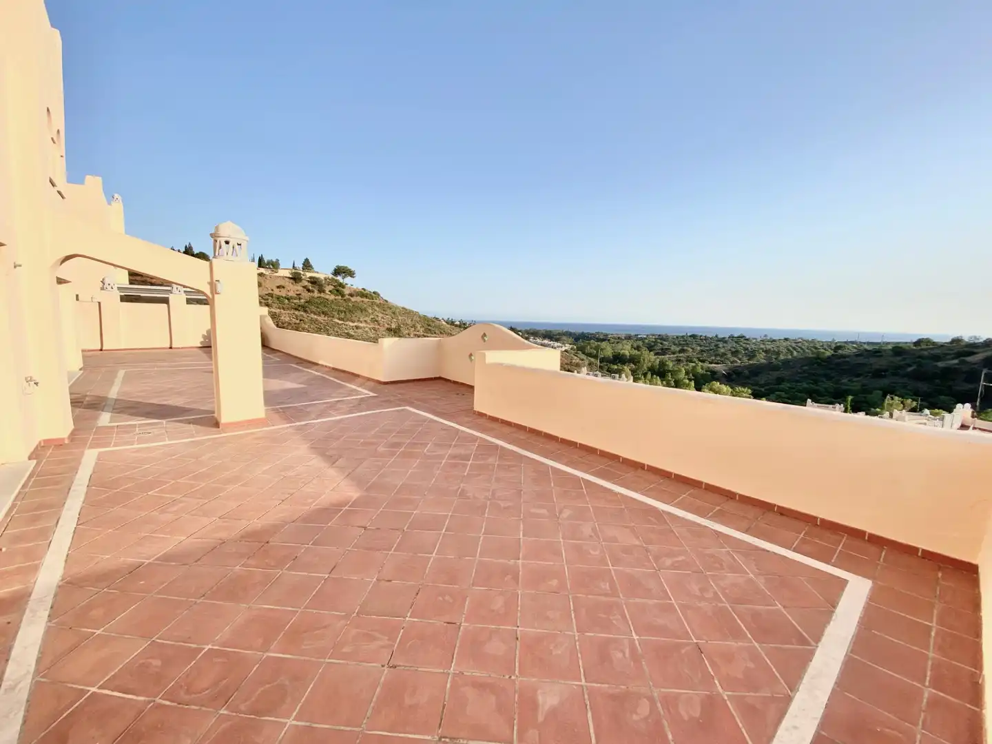 Penthouse with pool for sale in Elviria - Cabopino, imagen 9