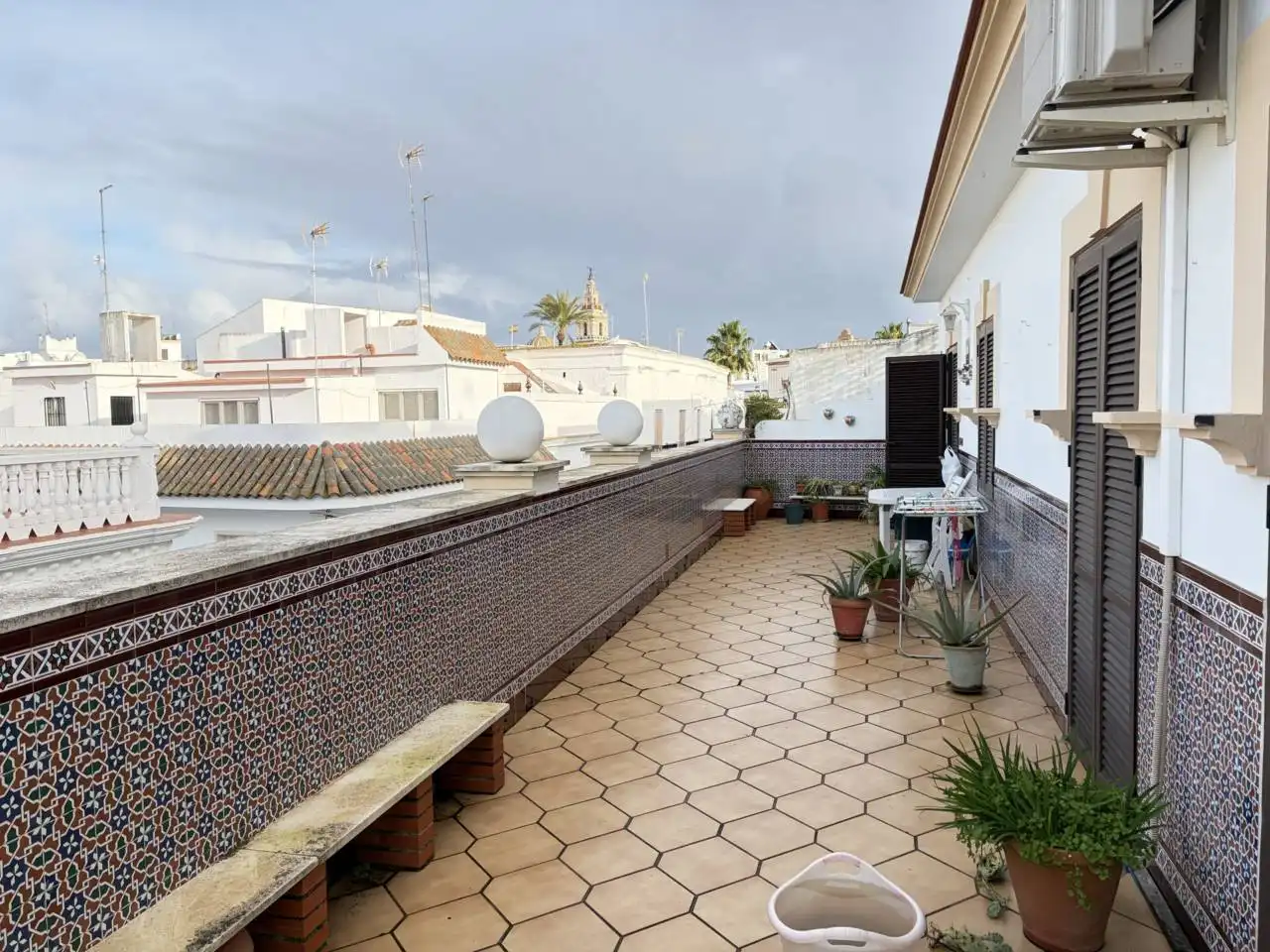 Vista exterior de Ático en venta en Moguer con Jardín privado y Terraza