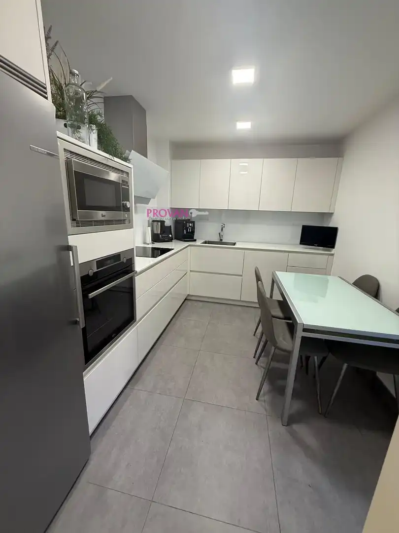Casa adosada en venta en Ensanche