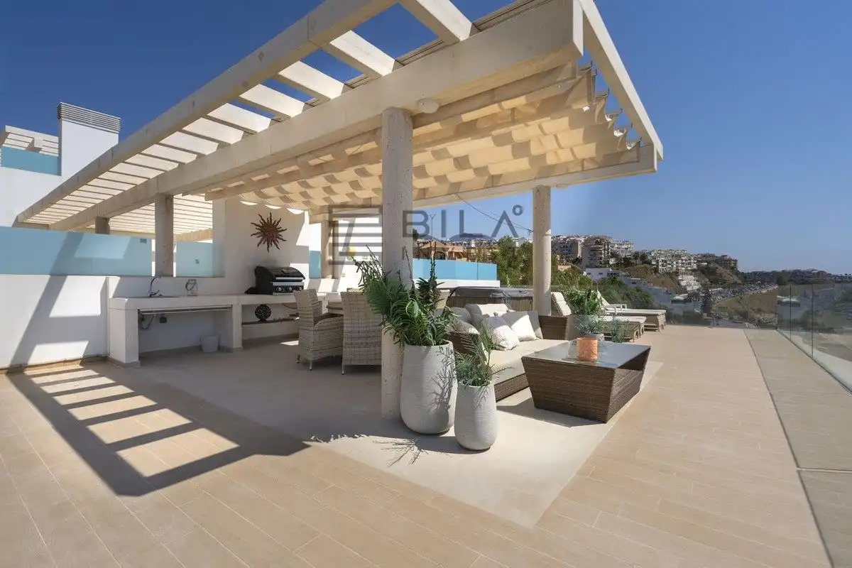 Penthouse with pool for sale in Carvajal, imagen 8