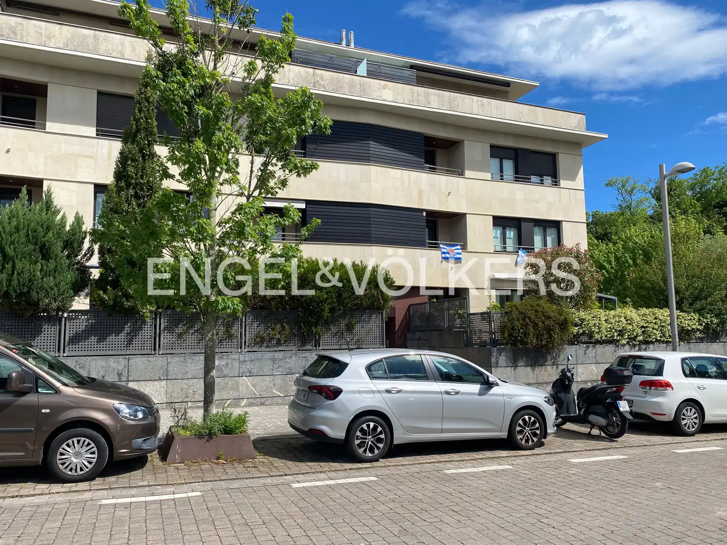 Flat for rent in Manuel Vázquez Montalbán Kalea, Aiete