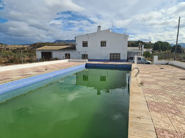 Casa rústica en venta en Sax