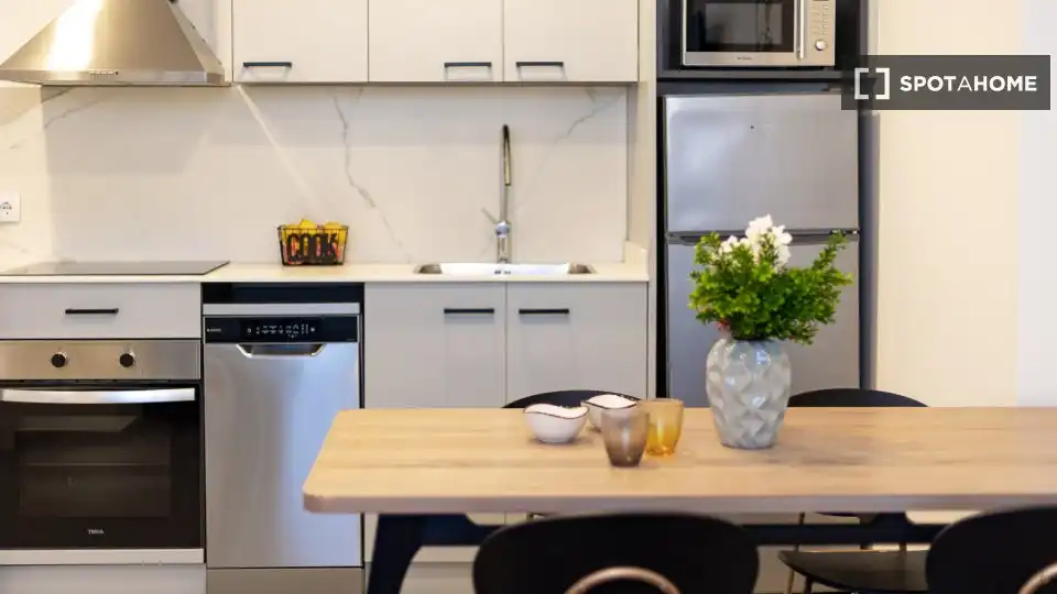Cocina de Piso de alquiler en Valencia con Aire acondicionado, Calefacción y Amueblado