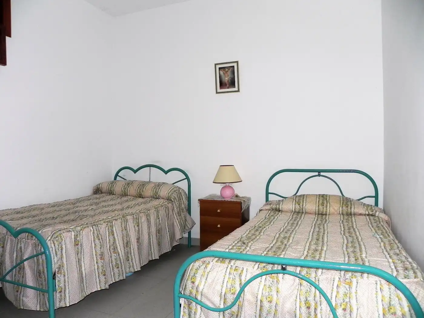 Habitación de Casa adosada en venta en Alange con Jardín privado, Trastero y Amueblado