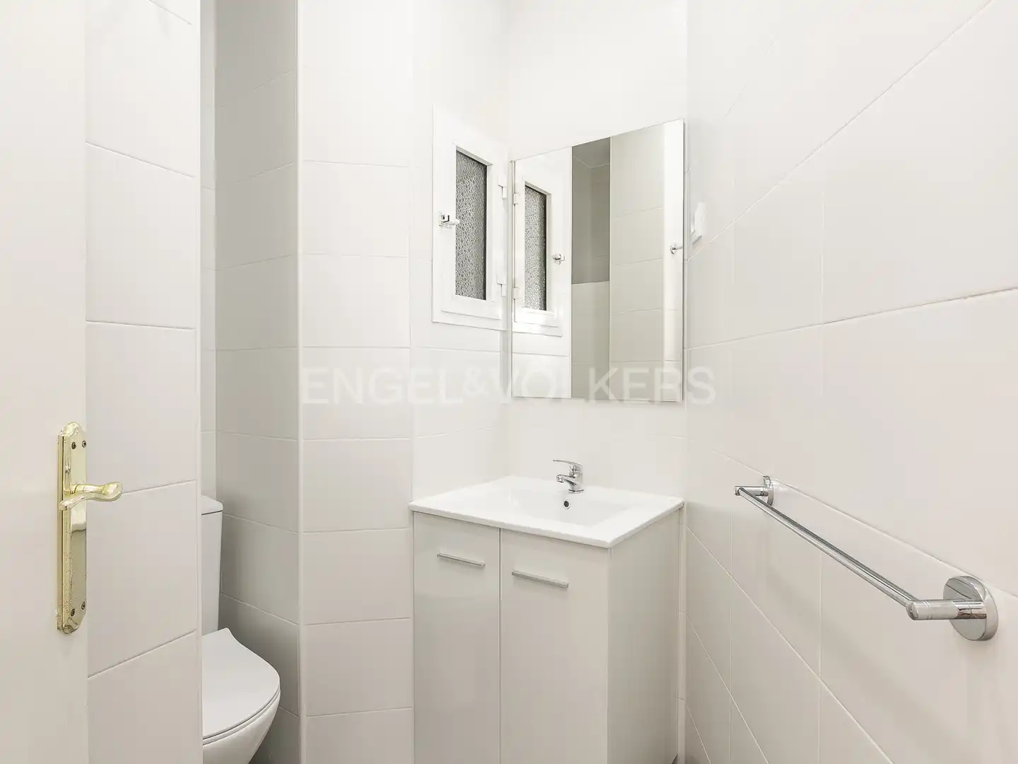 Bathroom of Flat for rent in Barcelona  with Air Conditioner, Heating and Parquet flooring