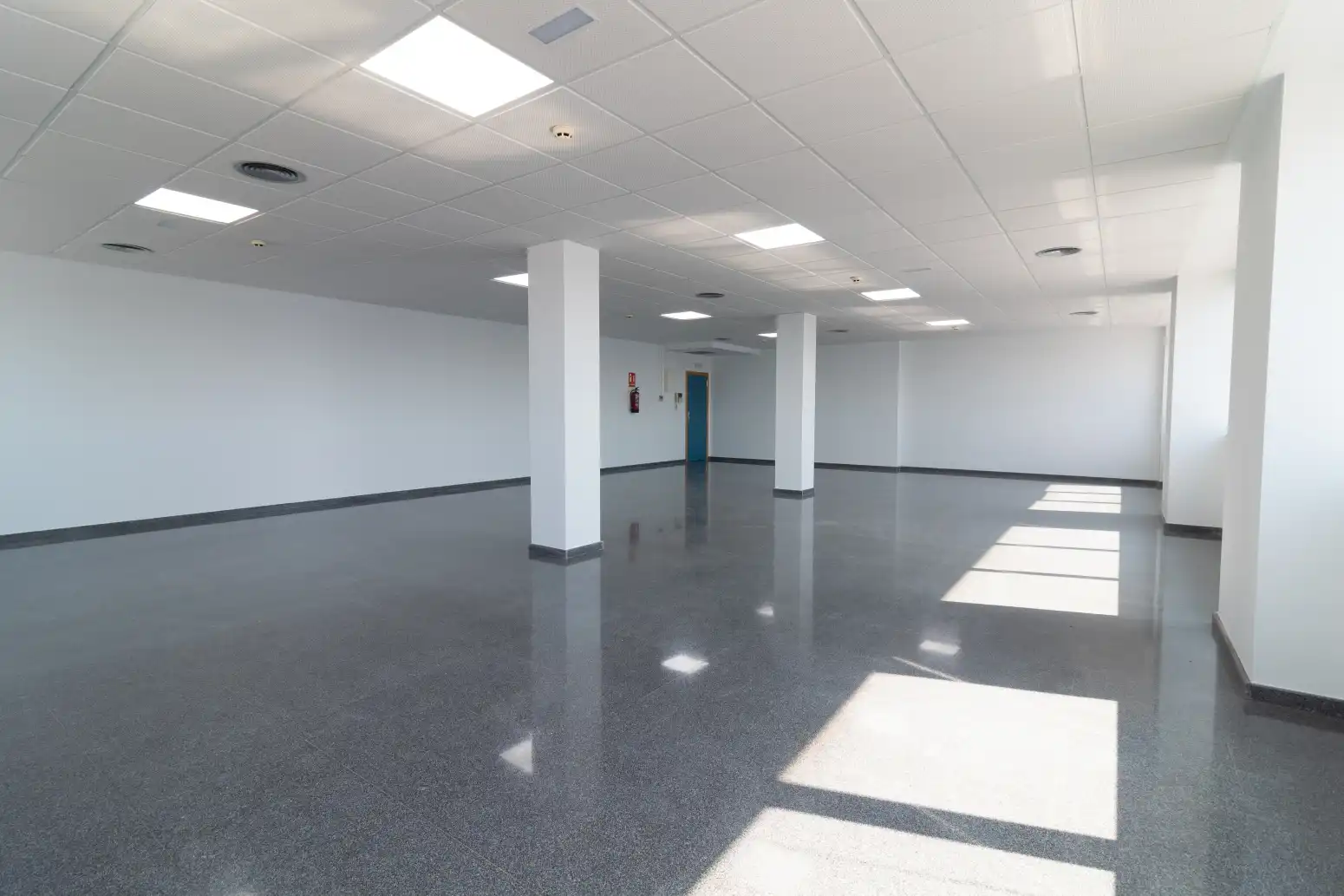 Oficina de alquiler en Sagunto / Sagunt con Calefacción