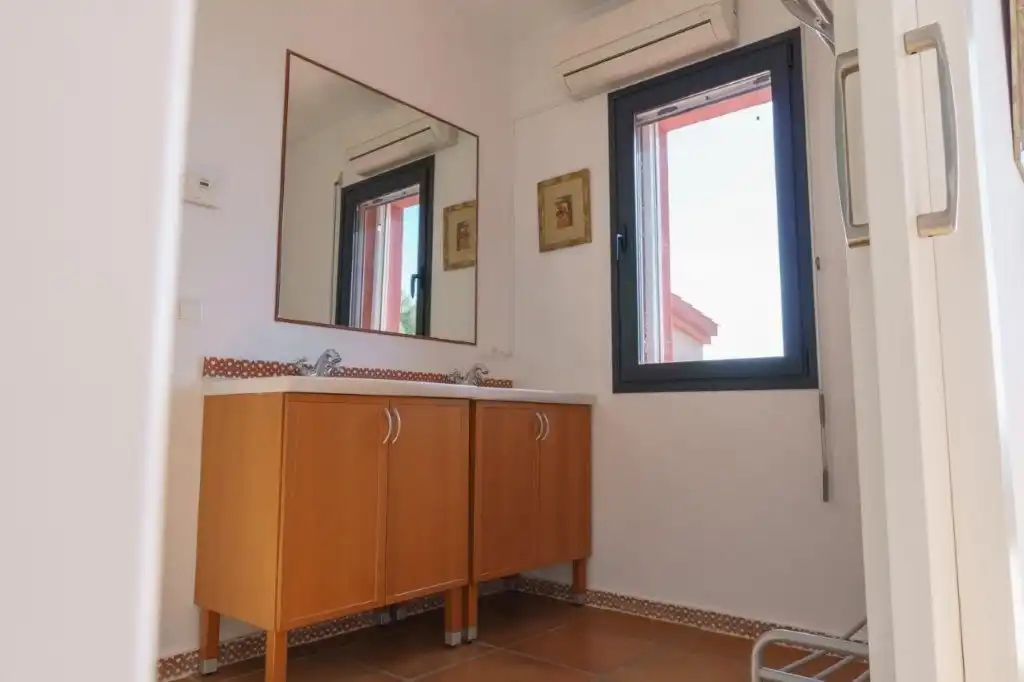 Baño de Casa o chalet en venta en Santiago-Pontones con Aire acondicionado, Jardín privado y Terraza