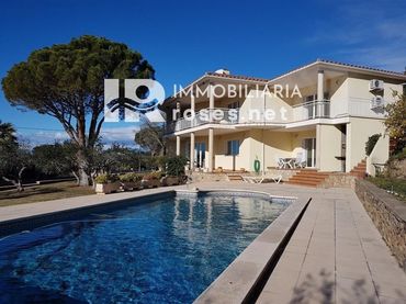 House with pool for sale in Garbi-Els Olivars