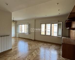 Bedroom of Flat to rent in  Madrid Capital