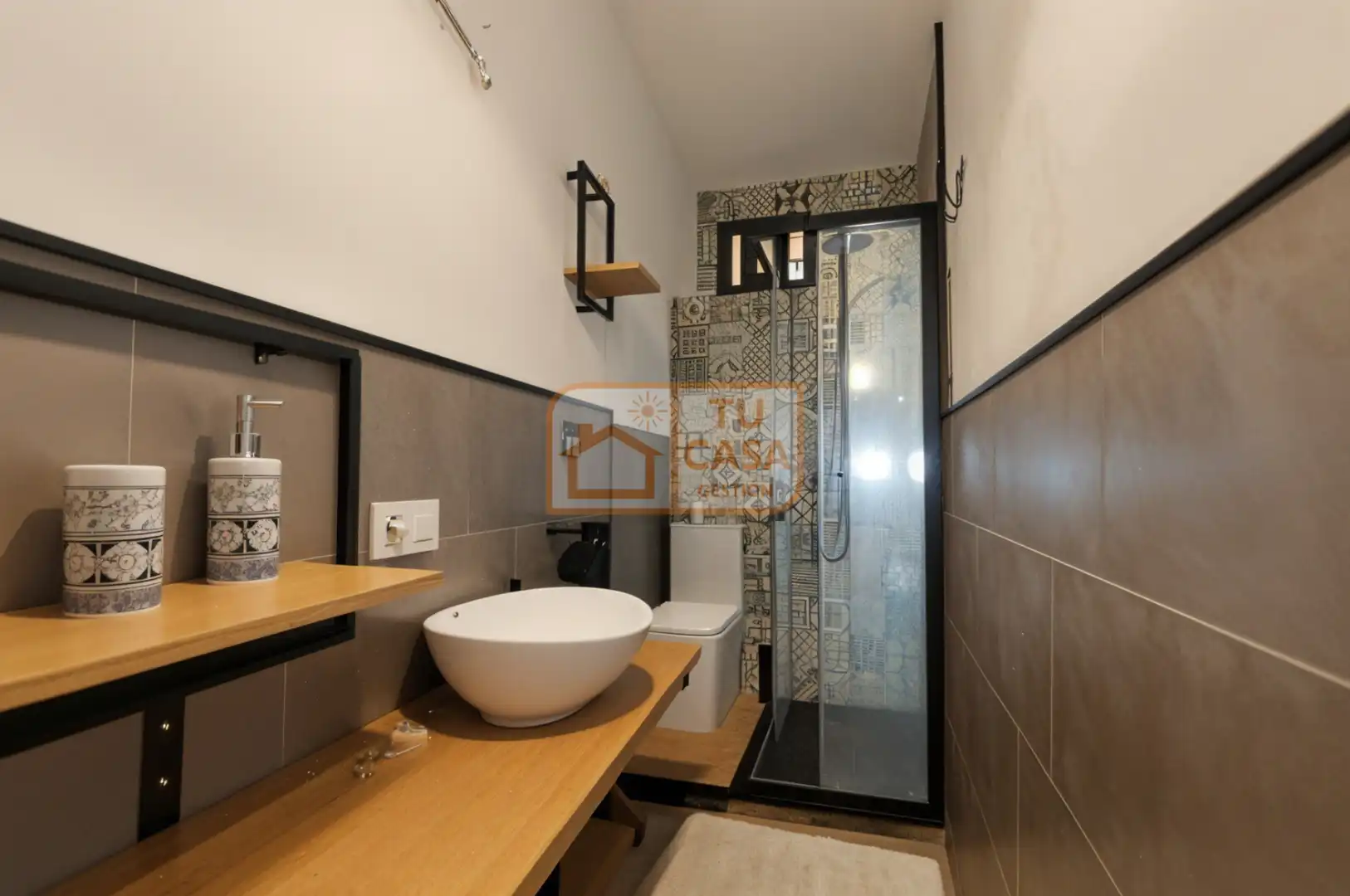 Baño de Casa adosada en venta en Cáceres con Parquet, Horno y Lavadora