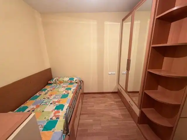 Habitación de Apartamento en venta en Onzonilla con Calefacción y Parquet