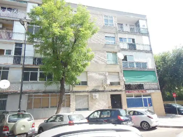 Vista exterior de Piso en venta en Parla con Balcón