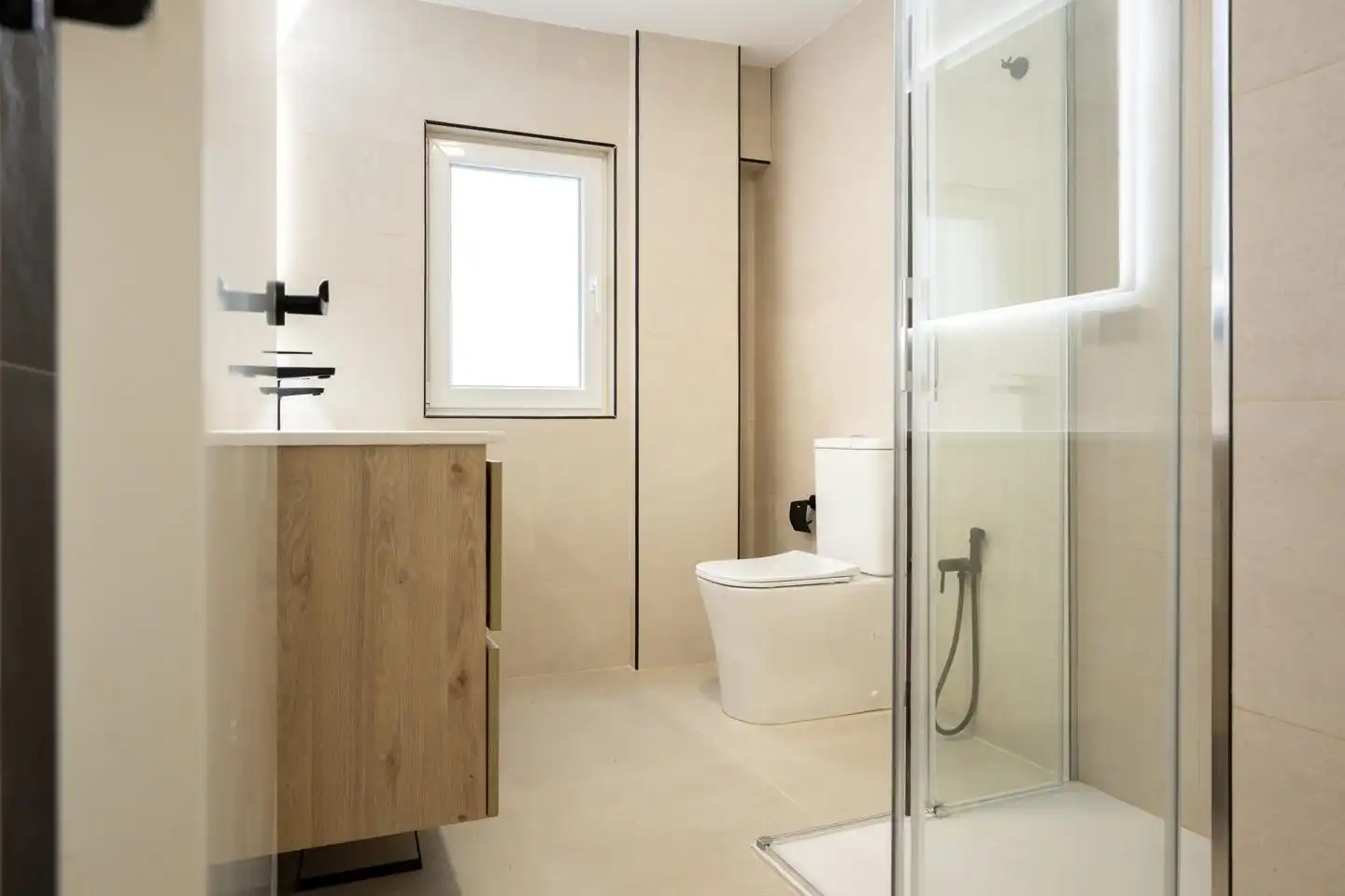 Bathroom of Ground floor for sale in A Coruña Capital   with Heating and Furnished