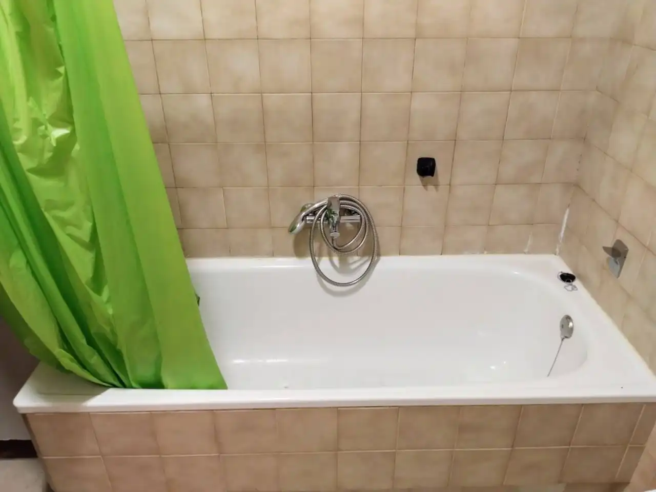 Bathroom of Flat for rent in Burgos  with Heating, Parquet flooring and Terrace