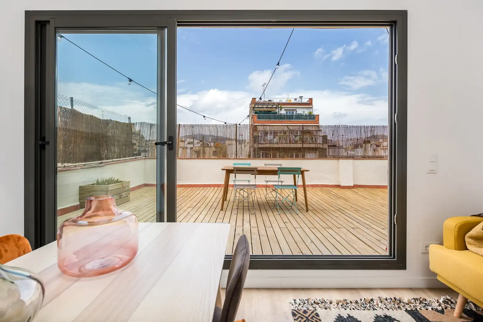 Terrasse von Wohnungen mieten mit Kaufoption in Barcelona mit Klimaanlage, Terrasse und Möbliert