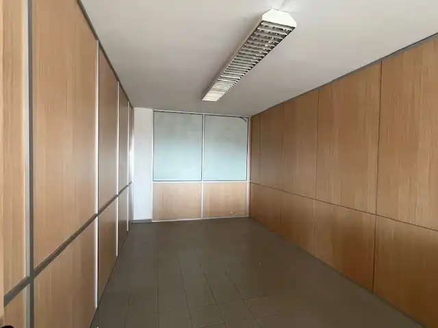 Oficina amb ascensor de lloguer a Ronda de ľEst, imagen 7