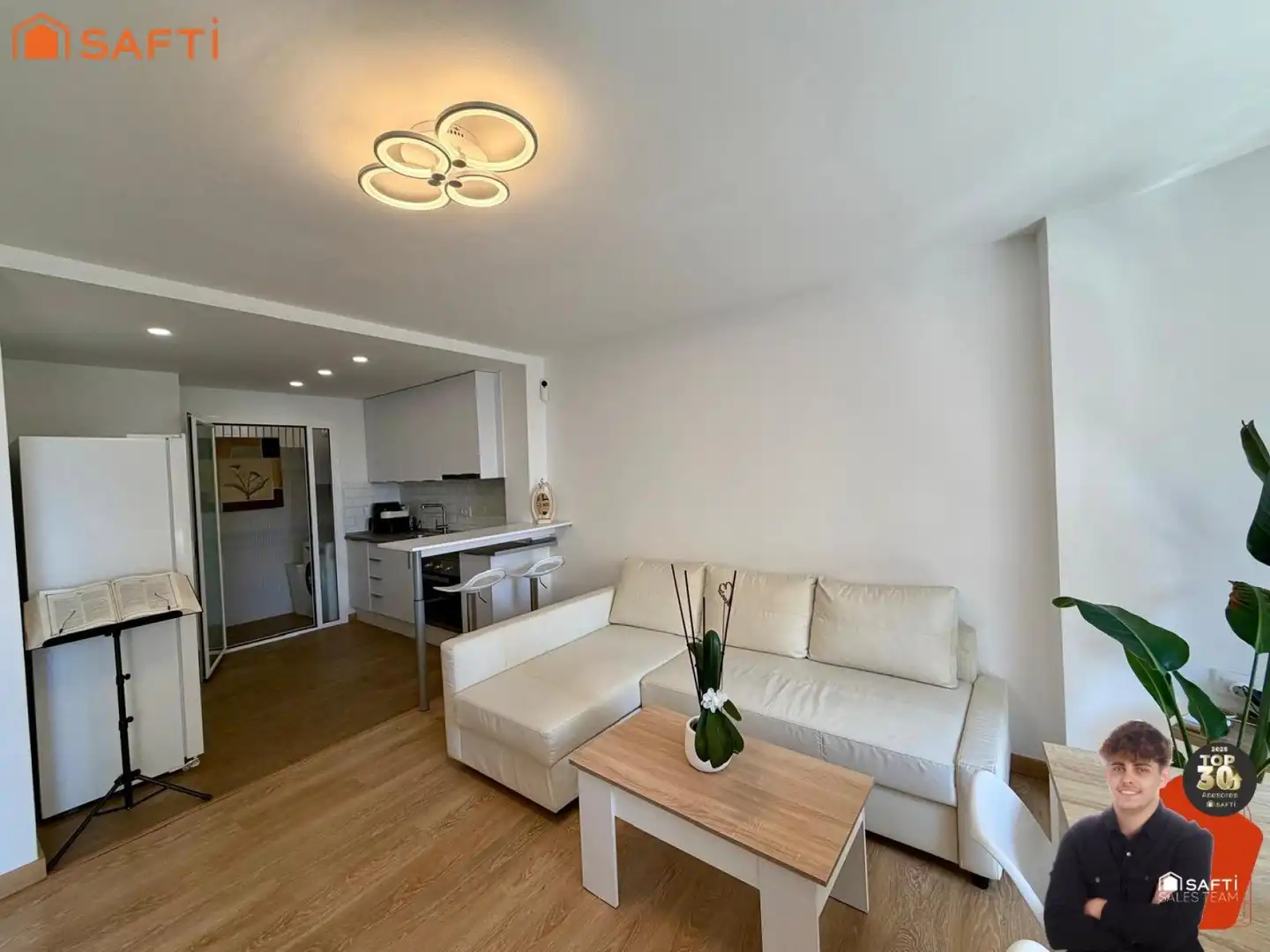 Sala de estar de Piso en venta en Pineda de Mar con Calefacción y Balcón