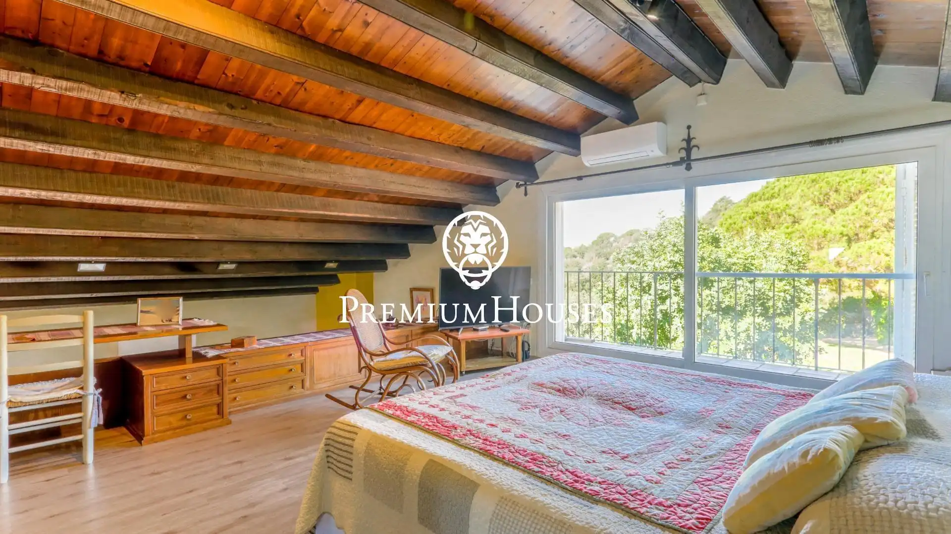Habitación de Casa o chalet en venta en Mataró con Aire acondicionado, Calefacción y Jardín privado